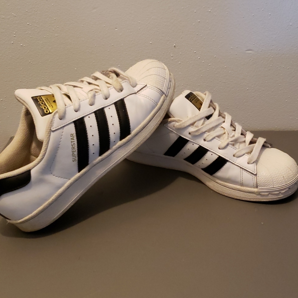 Sneakers - Picture 4 of 5